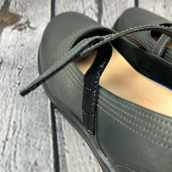 APEX Petals-Janice Dark Pewter Gray Leather Mary Jane Flat - Picture 15 of 17